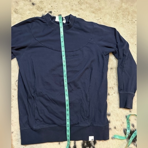 ADIDAS Women’s Navy Blue Knit Crewneck XBYO Sweatshirt Size Small - Picture 4 of 12
